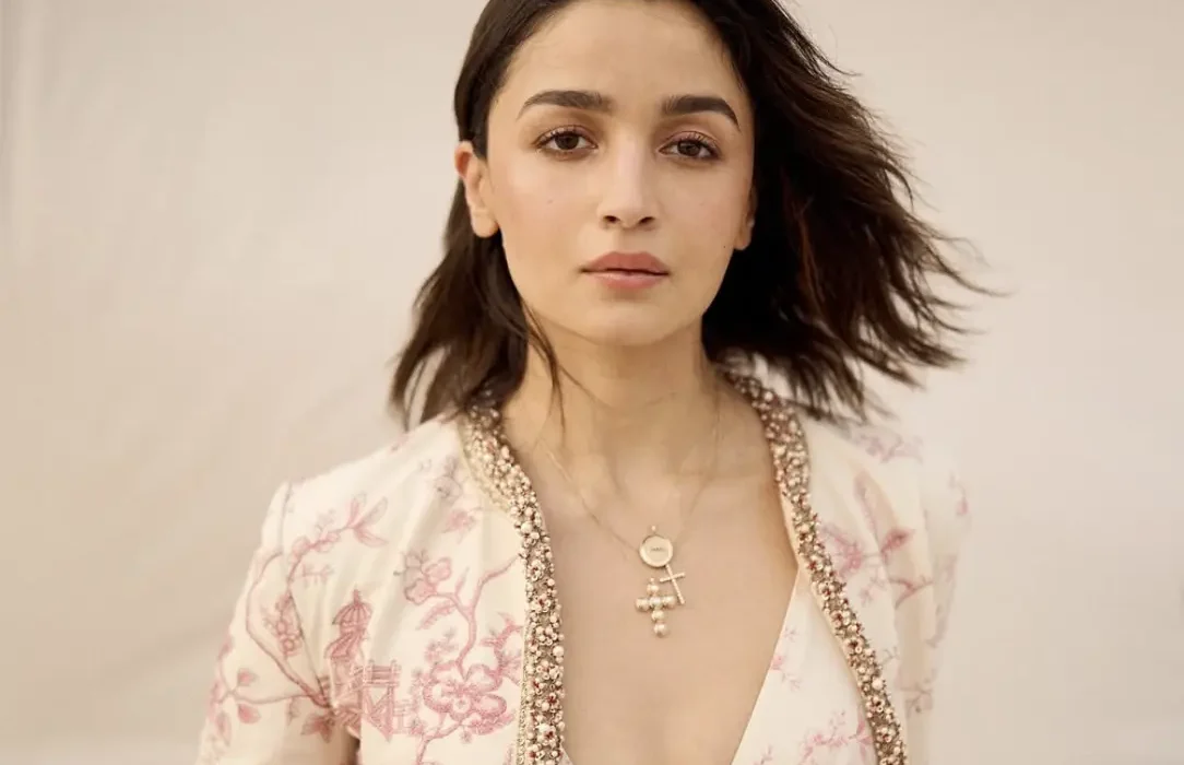 Alia Bhatt Biography: The journey to a Bollywood icon